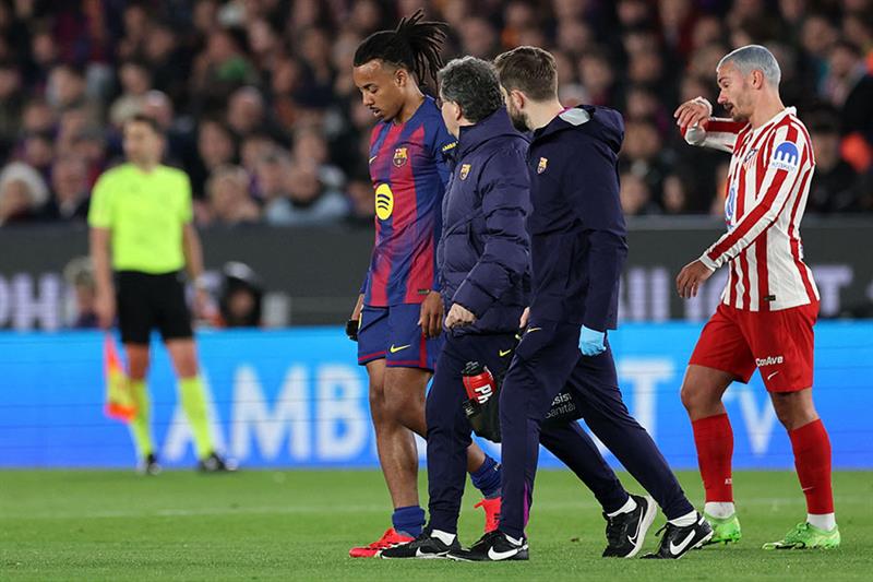 Barcelona Star Kounde injury during Atletico Madrid game, Feburary 2026