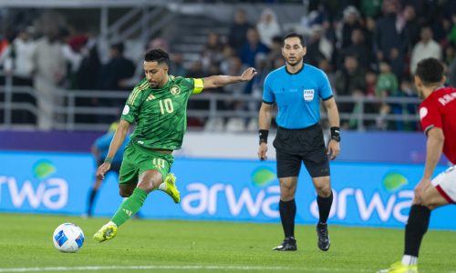 KUWAIT CITY, KUWAIT - DECEMBER 25: Salem Al-Dawsari (L) of Saudi Arabia in action during 26th Arabian Gulf Cup football match between Saudi Arabia and Yemen at Jaber Al-Mubarak Al-Hamad Stadium in Kuwait City, Kuwait on December 25, 2024. (Photo by Mohammed Saad/Anadolu via Getty Images)